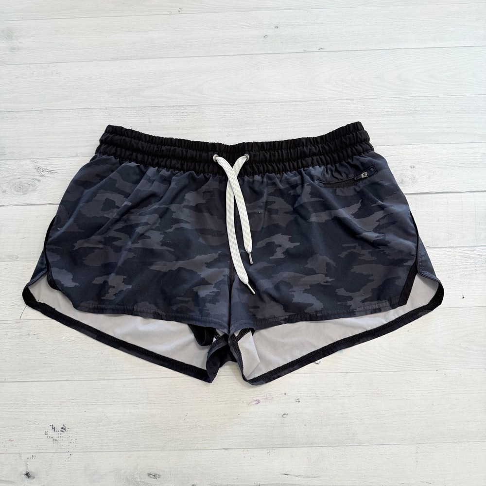 Vuori women's black blue‎ camo athletic shorts size large